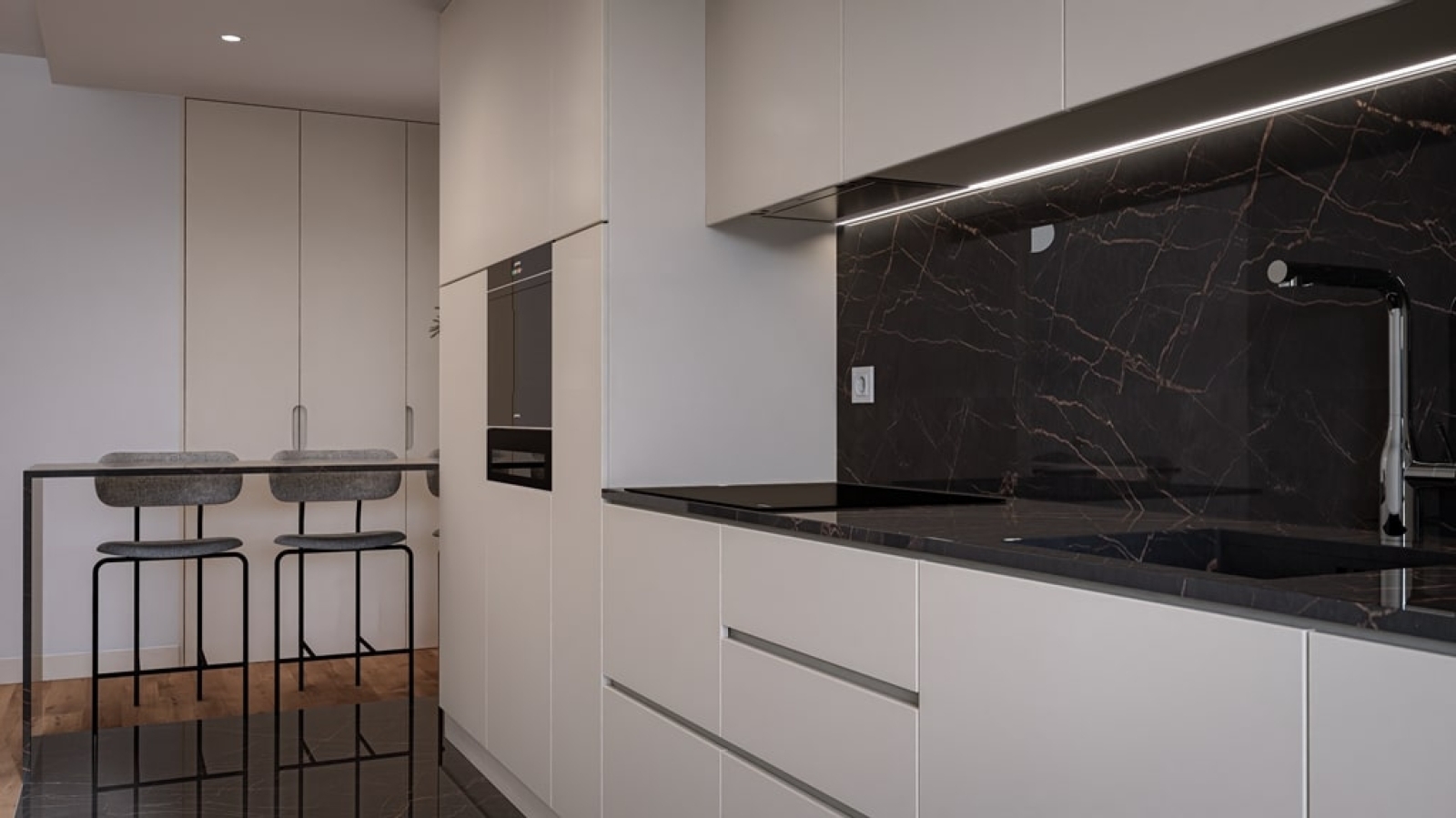 New studio apartment with balcony for sale in Gaia, Portugal_313173