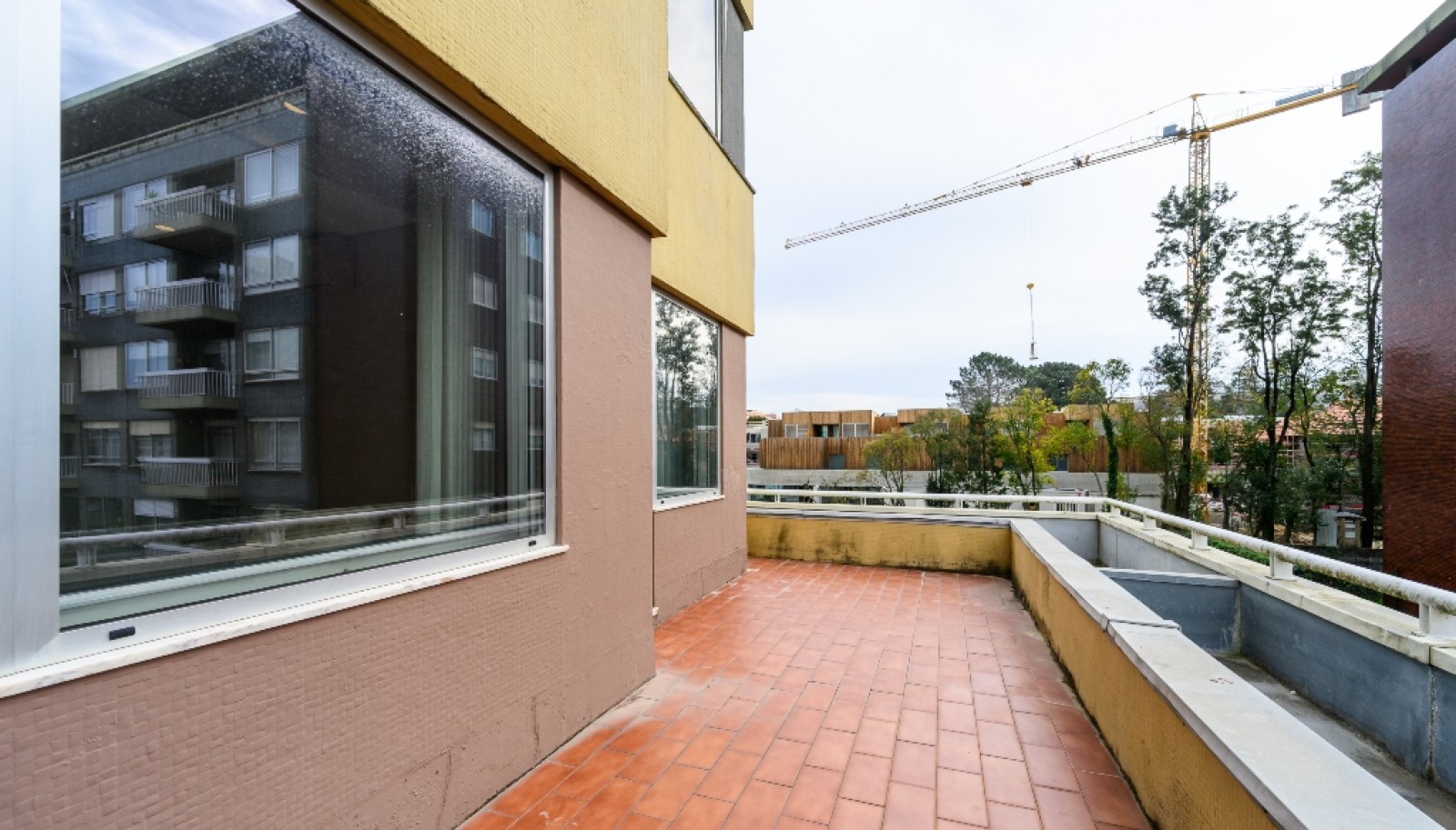 Piso totalmente reformado de 3 dormitorios en alquiler en Oporto Portugal_313758