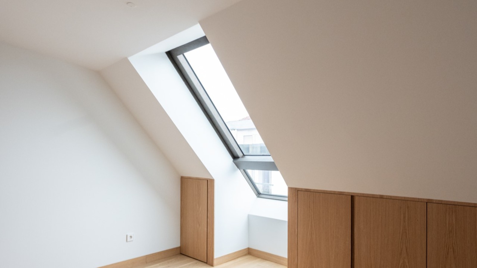 Piso dúplex de 3 dormitorios con balcón, en venta, Oporto, Portugal_314108