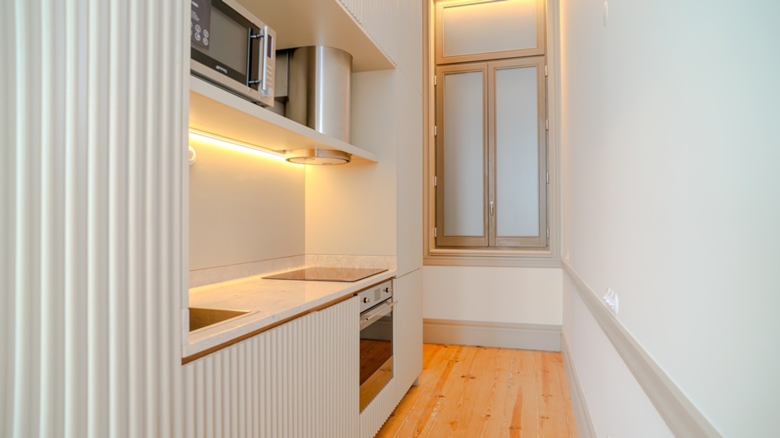 Two-bedroom apartment for sale in downtown Porto, Portugal_314125