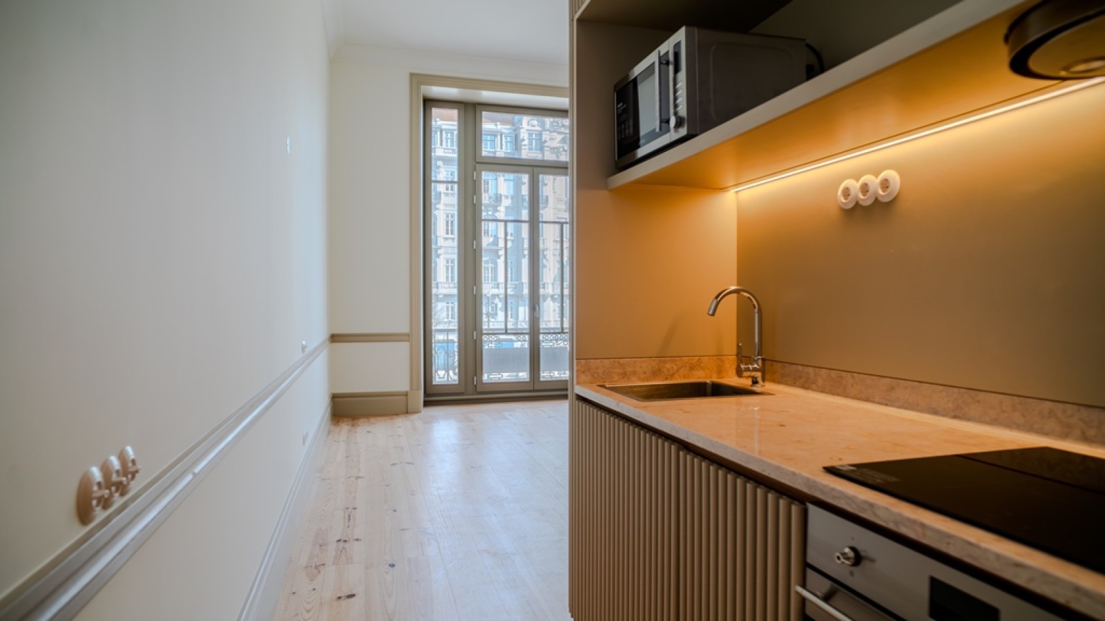 Two-bedroom apartment for sale in downtown Porto, Portugal_314129