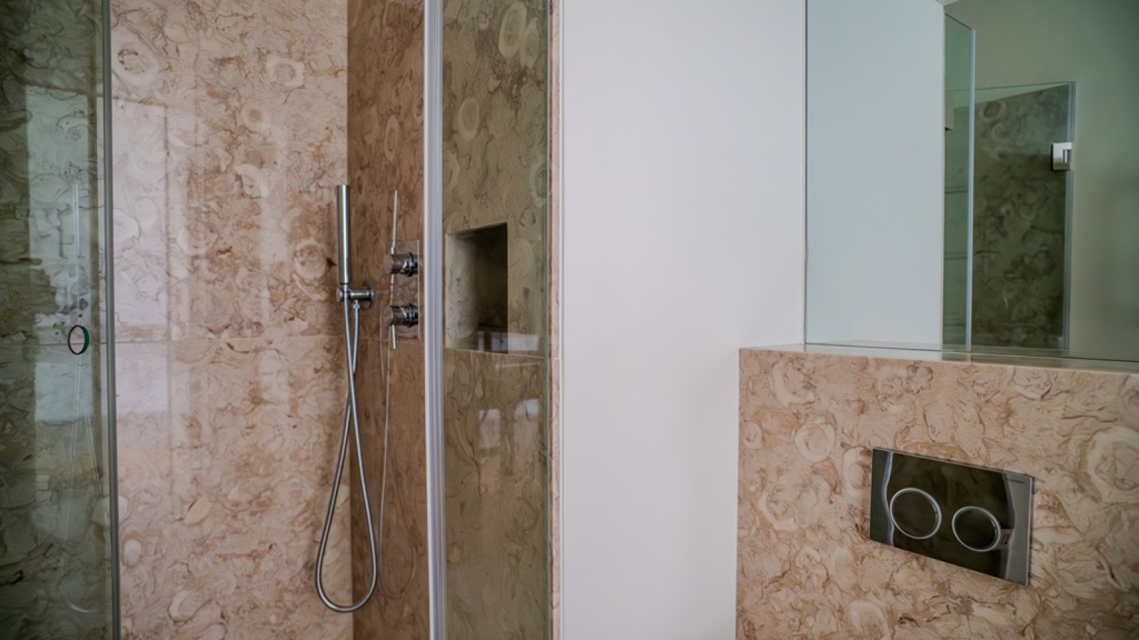 Two-bedroom apartment for sale in downtown Porto, Portugal_314131