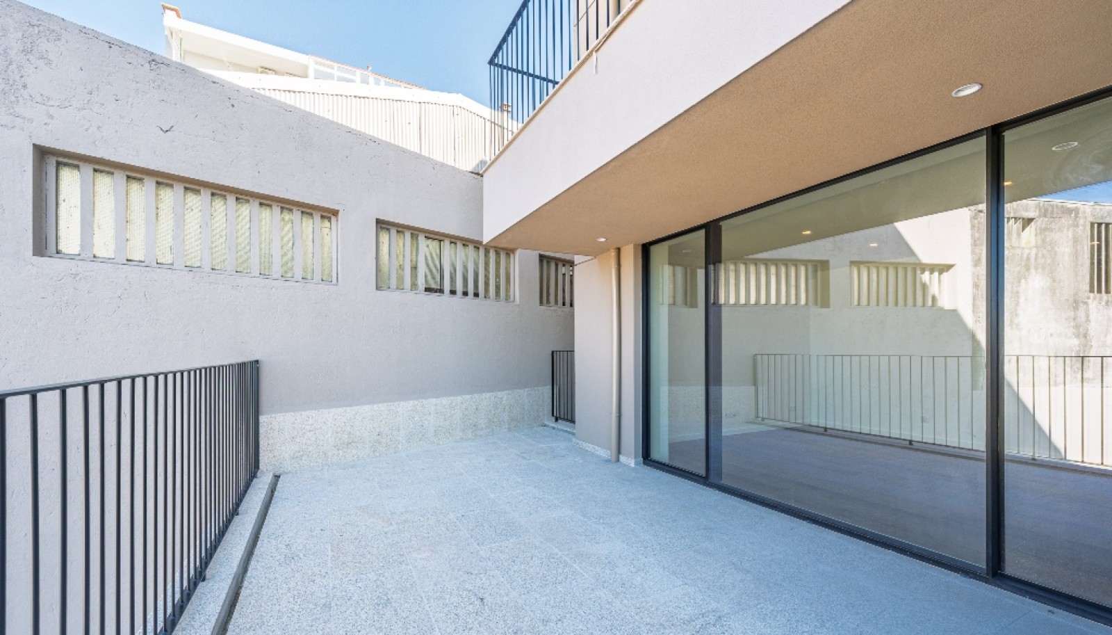 Piso nuevo de 1 dormitorio con balcón, en venta, Oporto, Portugal_315555