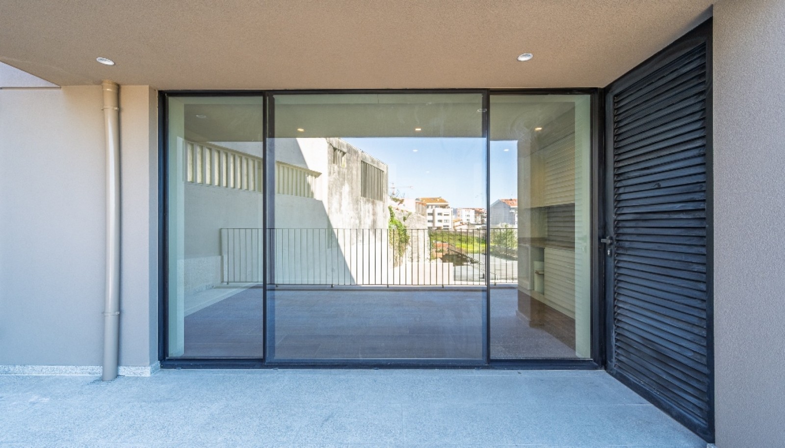 Piso nuevo de 1 dormitorio con balcón, en venta, Oporto, Portugal_315558