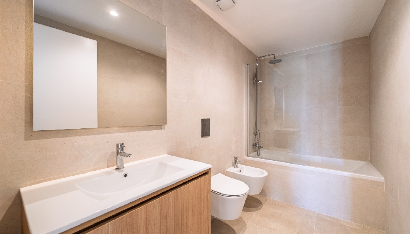 Piso nuevo de 1 dormitorio con balcón, en venta, Oporto, Portugal_315559