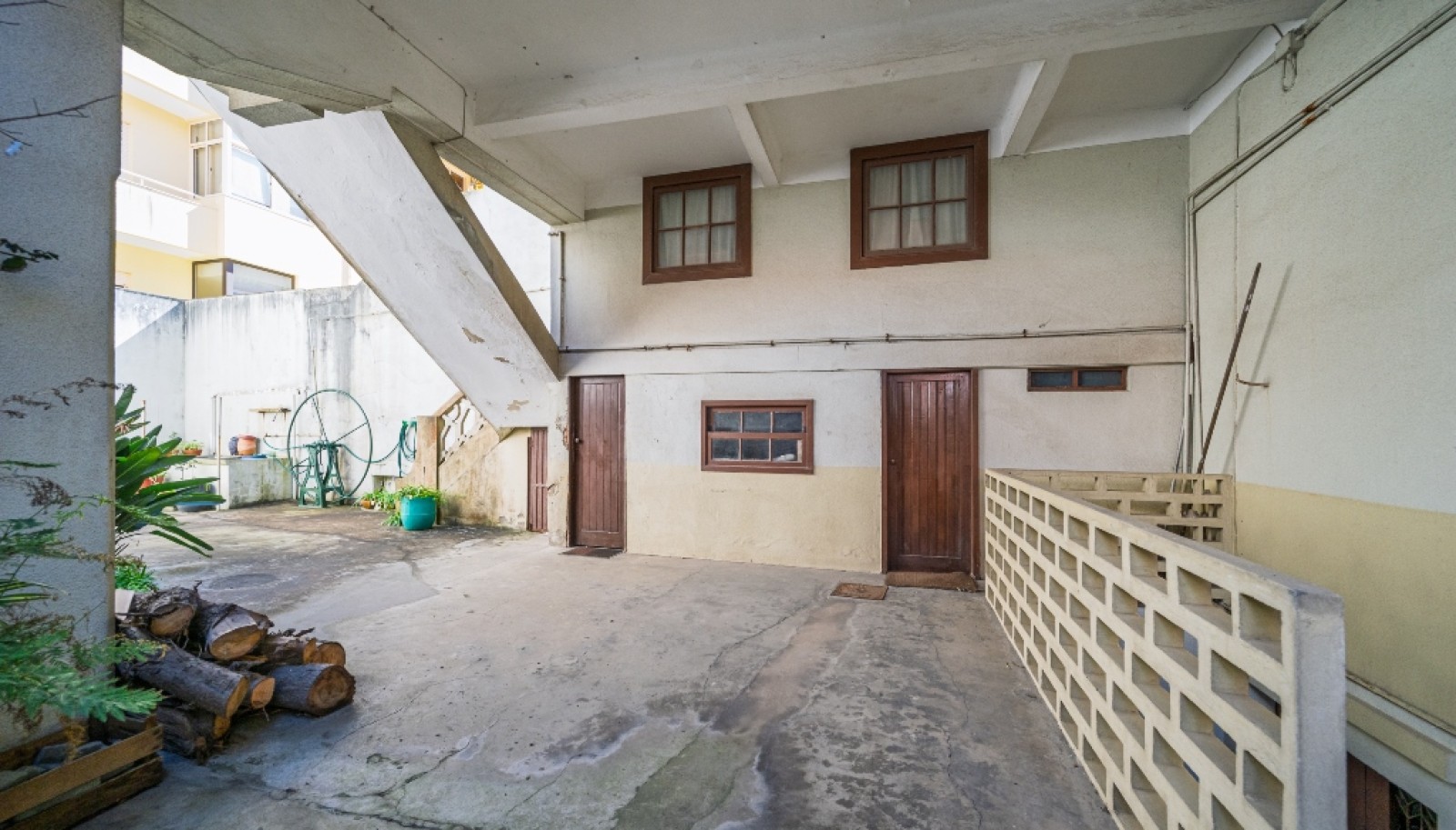 Edificio en el centro de Espinho en venta, Portugal_316533