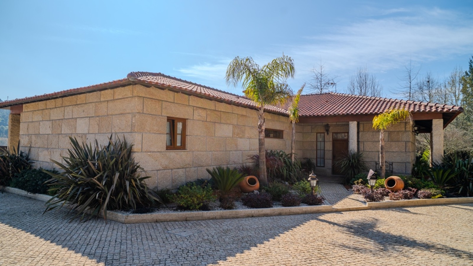 Moradia térrea V3 com piscina e jardim à venda em Lousada_317803