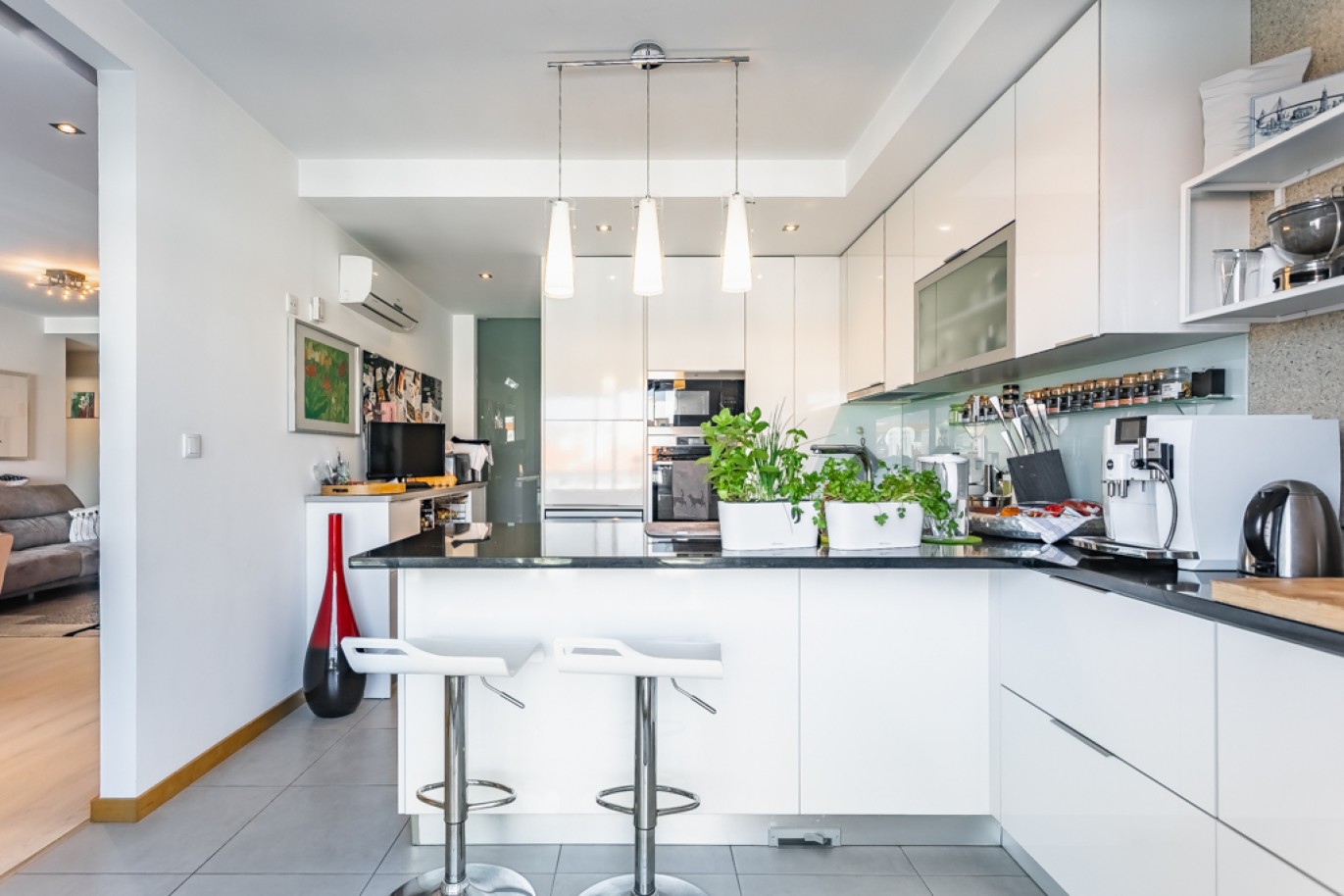 Apartamento T3 com garagem para venda em Lagos, Algarve_321903