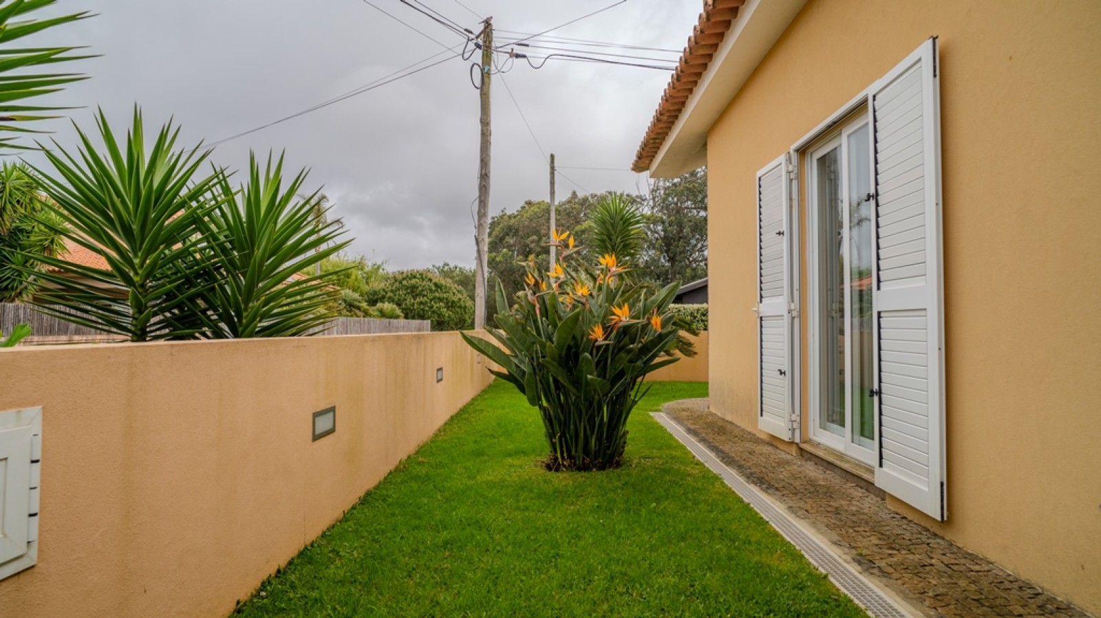 Vier Schlafzimmer Villa mit Pool zu verkaufen in Esmoriz, Portugal_321925