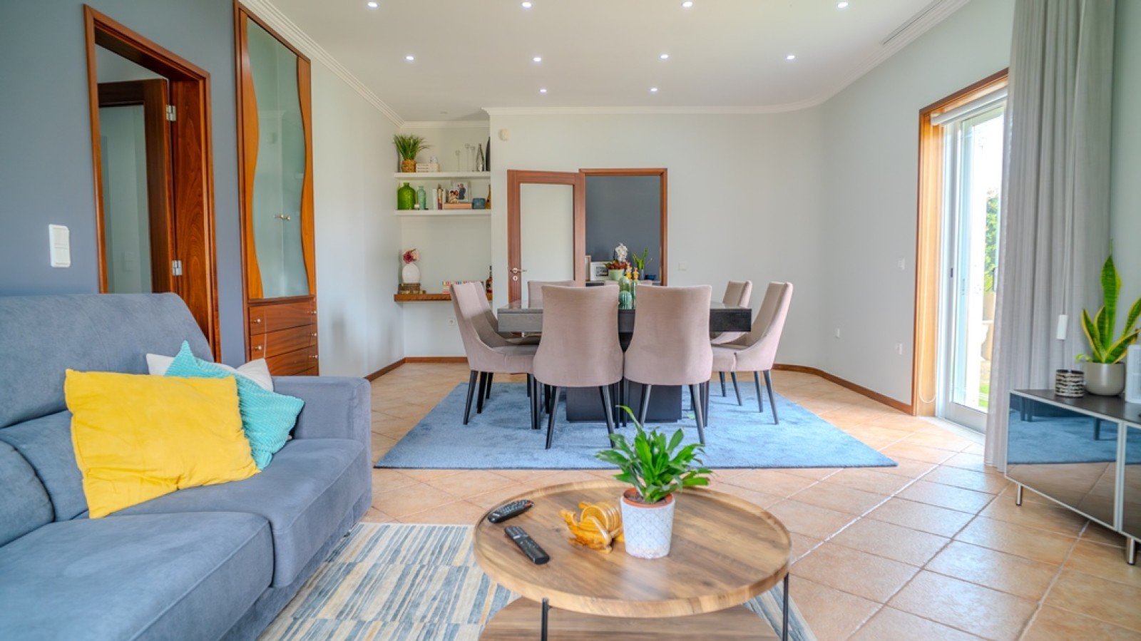 Vier Schlafzimmer Villa mit Pool zu verkaufen in Esmoriz, Portugal_321941