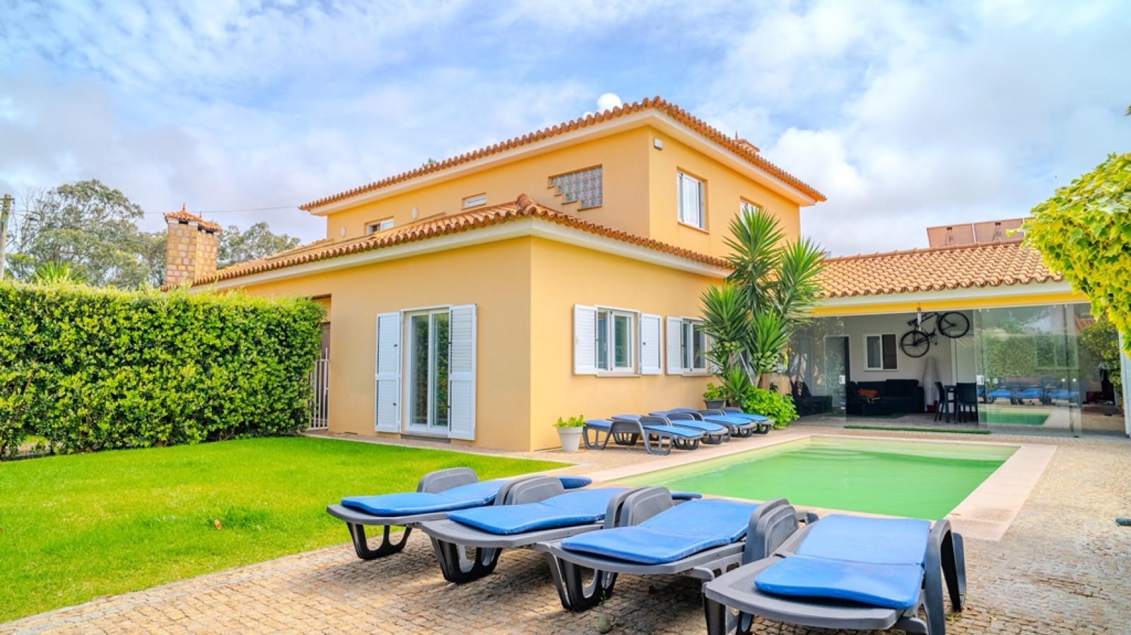 Vier Schlafzimmer Villa mit Pool zu verkaufen in Esmoriz, Portugal_321960