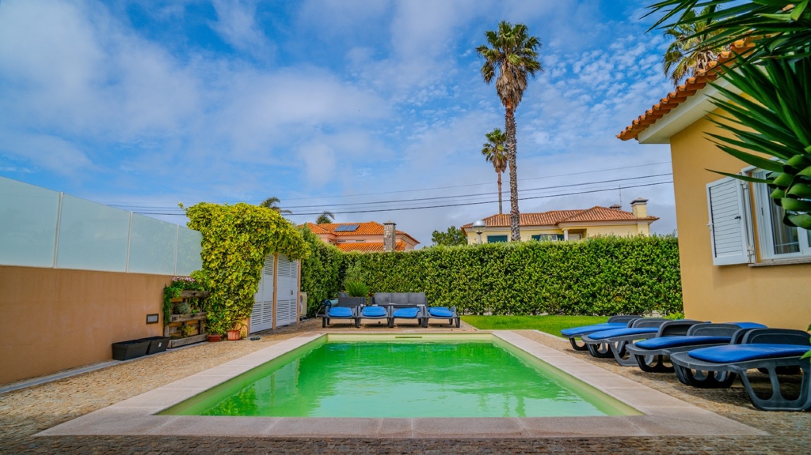 Vier Schlafzimmer Villa mit Pool zu verkaufen in Esmoriz, Portugal_321962