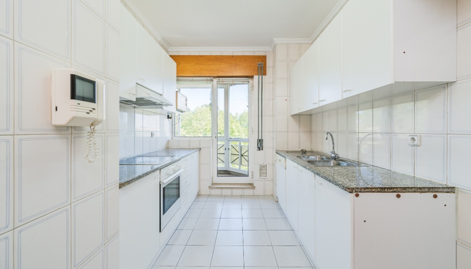 Four+one bedroom apartment with sea views for rent in Porto, Portugal_322286