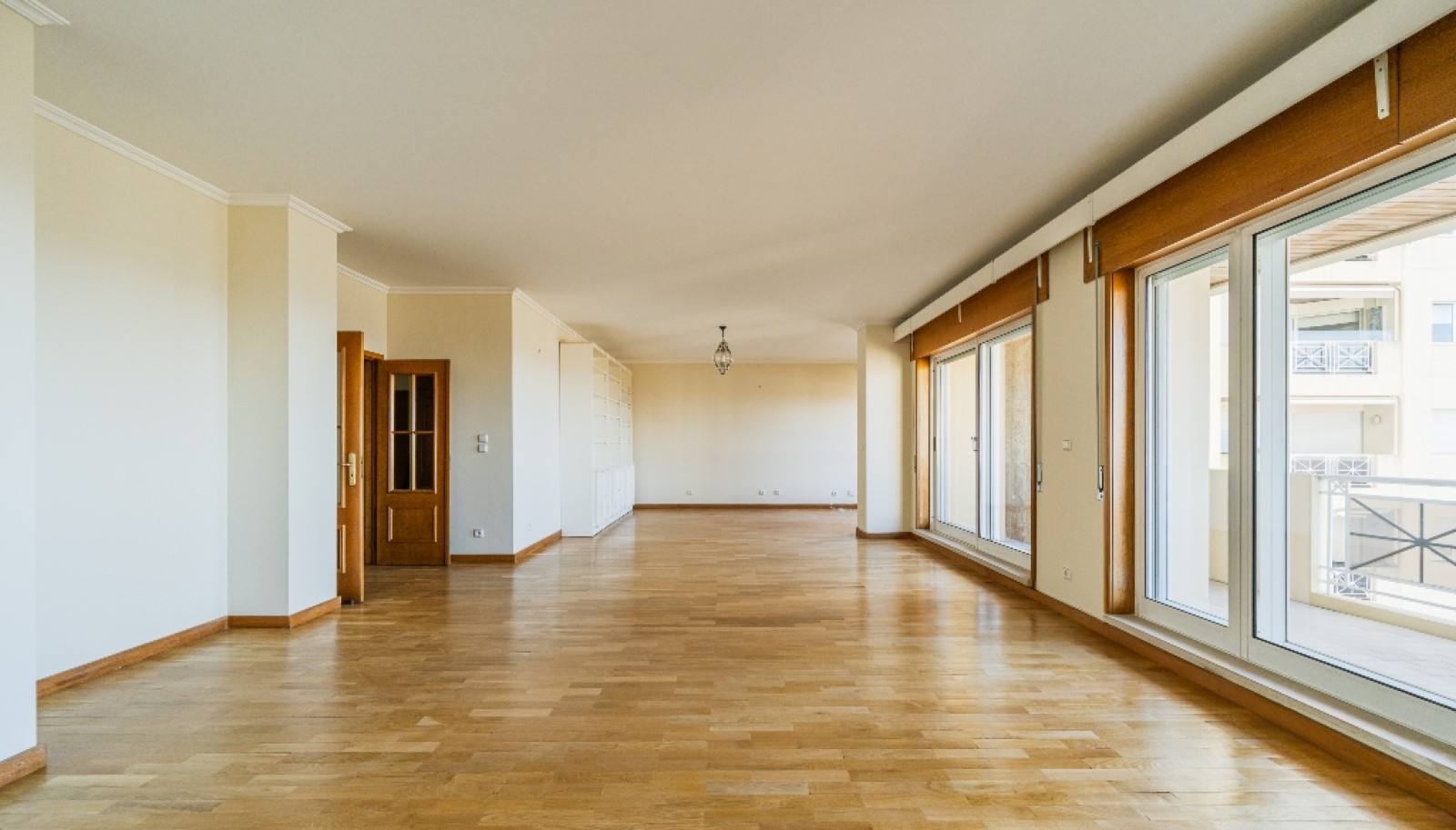 Four+one bedroom apartment with sea views for rent in Porto, Portugal_322290
