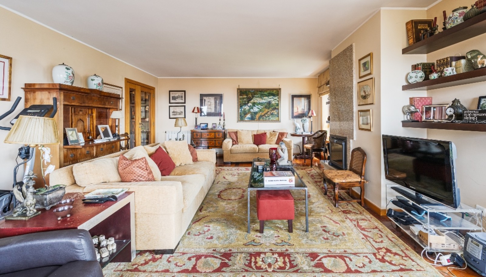 Four+one bedroom apartment with sea views for sale in Porto, Portugal_323418