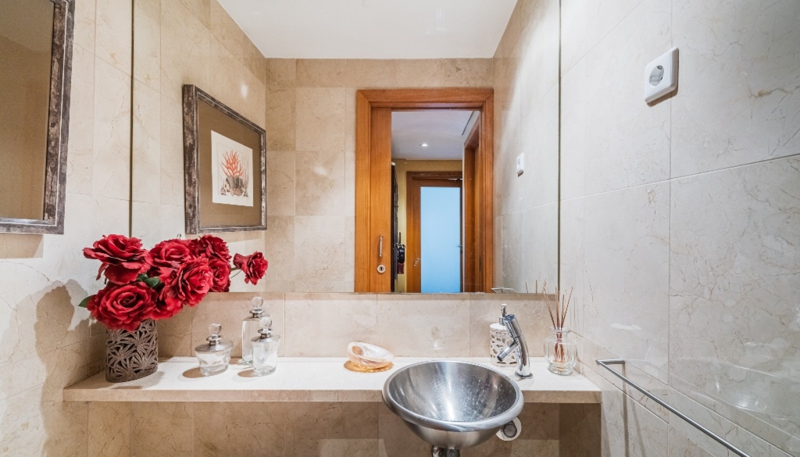 Four+one bedroom apartment with sea views for sale in Porto, Portugal_323425