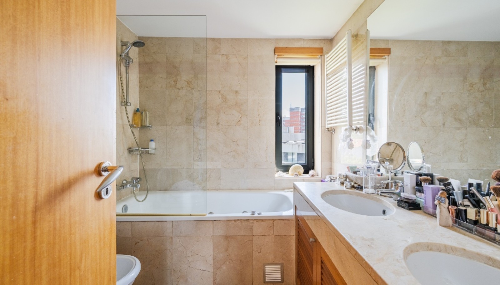 Four+one bedroom apartment with sea views for sale in Porto, Portugal_323434