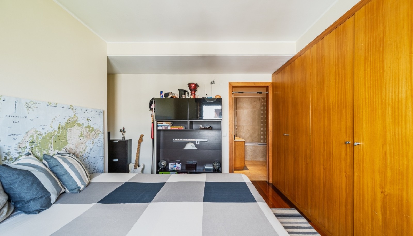 Four+one bedroom apartment with sea views for sale in Porto, Portugal_323439