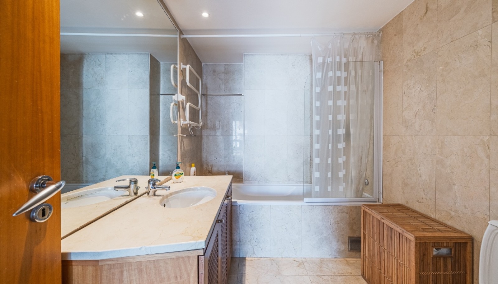 Four+one bedroom apartment with sea views for sale in Porto, Portugal_323441