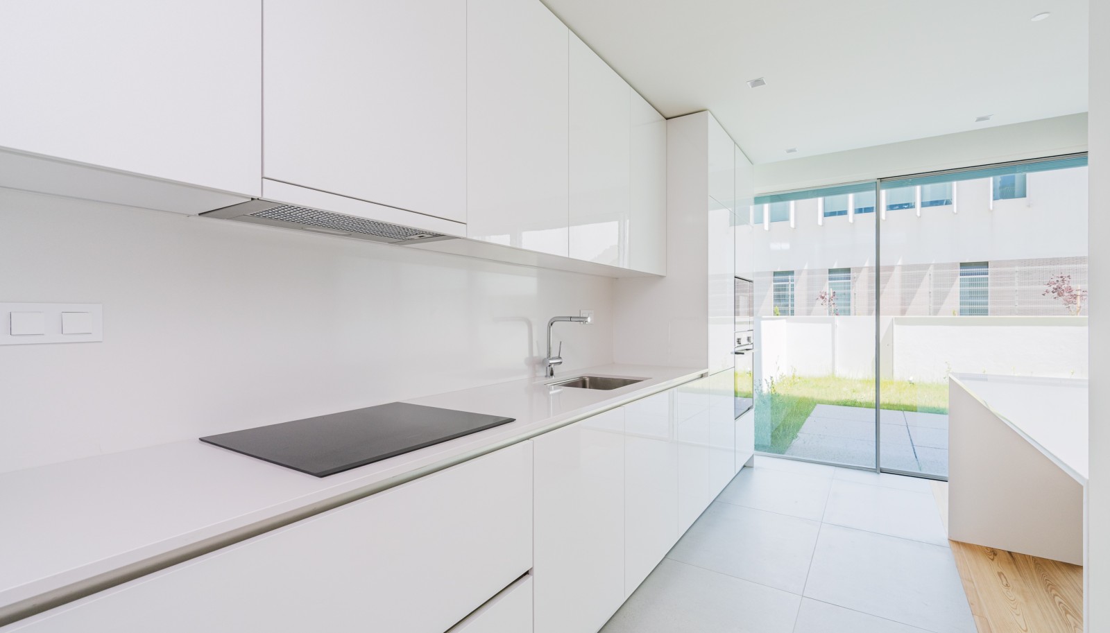 Piso nuevo de 2 dormitorios con jardín en venta en Matosinhos, Portugal_324228