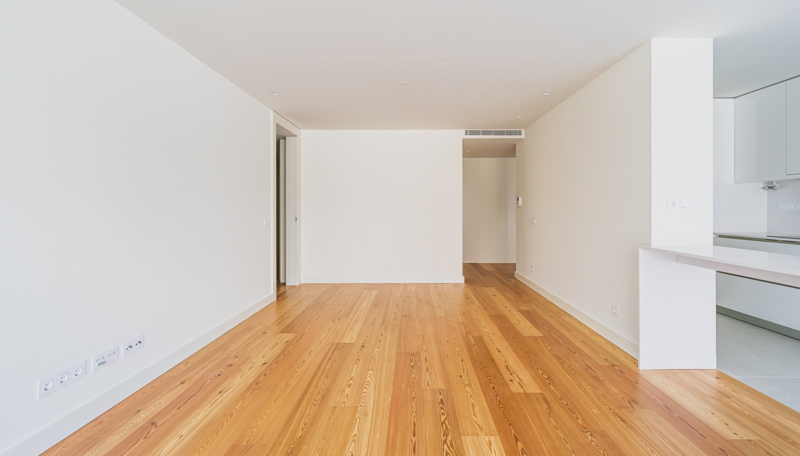 Piso nuevo de 2 dormitorios con jardín en venta en Matosinhos, Portugal_324235