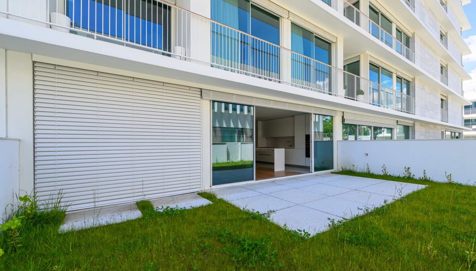 Piso nuevo de 2 dormitorios con jardín en venta en Matosinhos, Portugal_324240