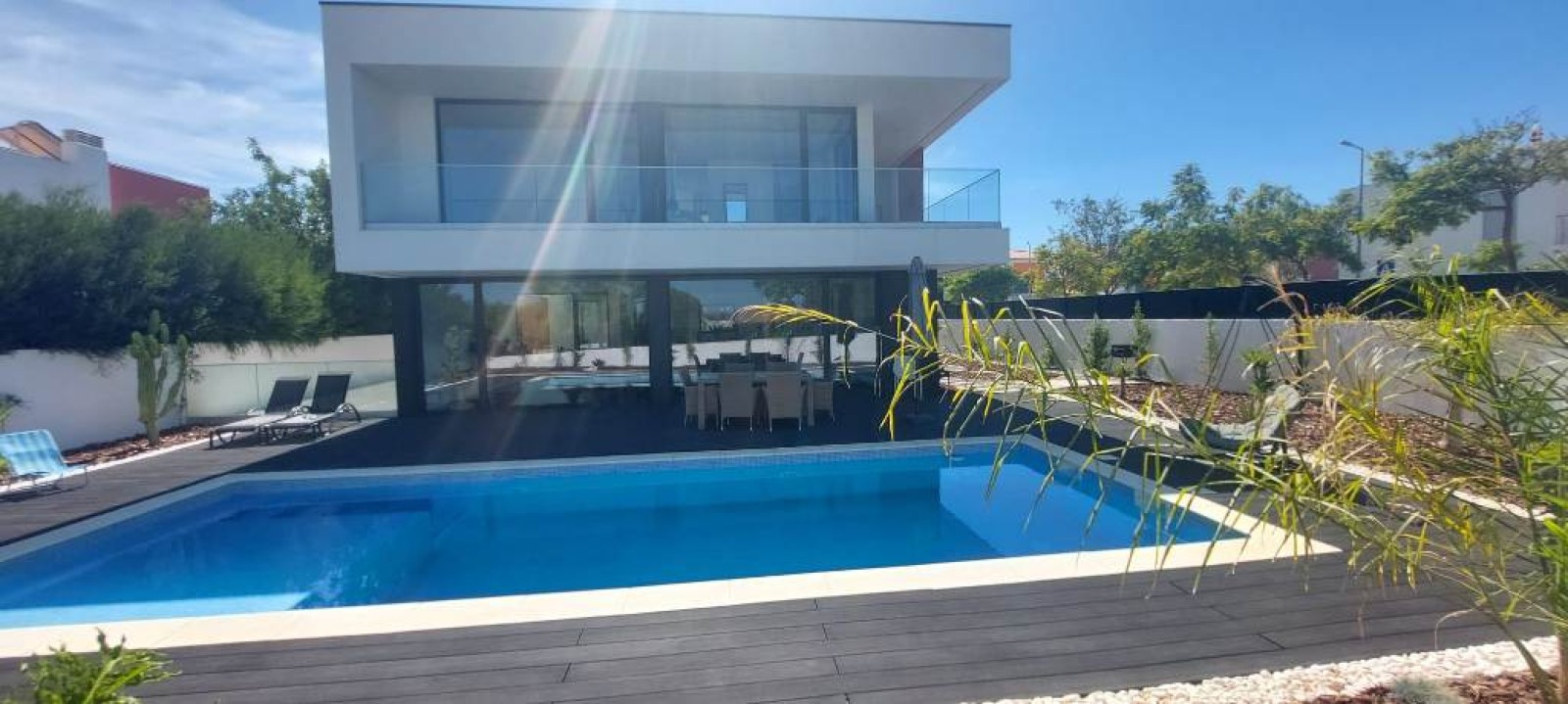 Modern 4-bedroom villa with pool for sale Portimão, Algarve, Portugal_324334