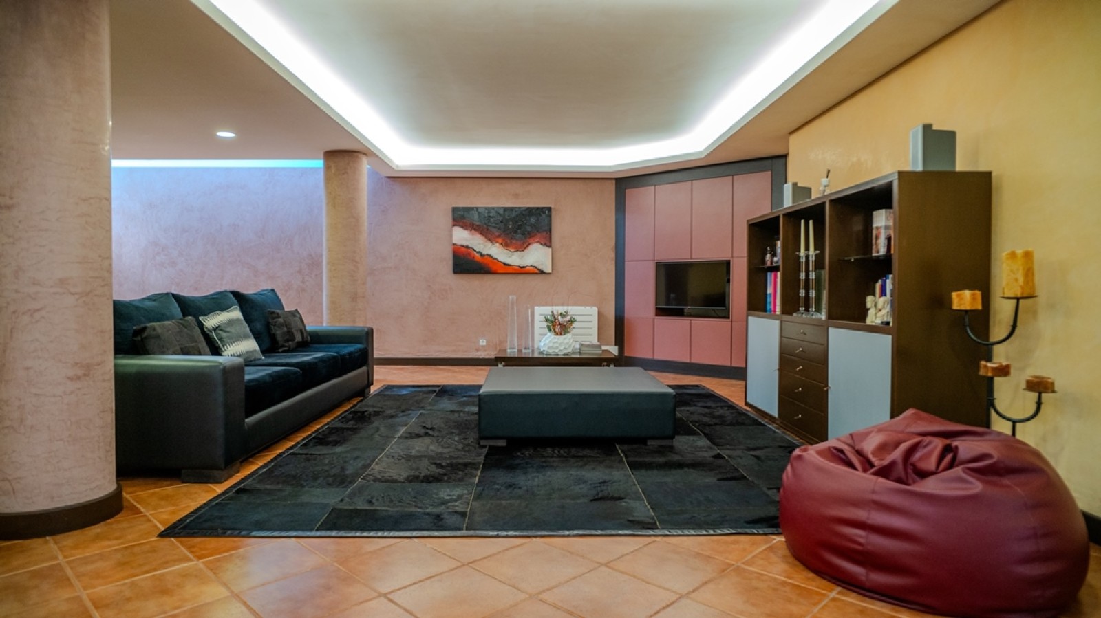 Four bedroom villa with pool for sale in Santa Maria da Feira, Portugal_324805