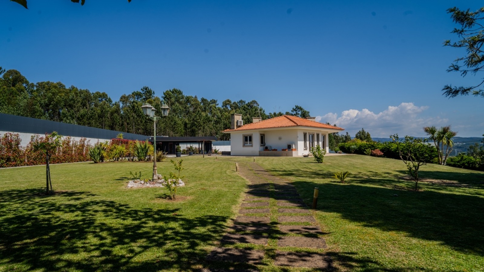 Four bedroom villa with pool for sale in Santa Maria da Feira, Portugal_324821