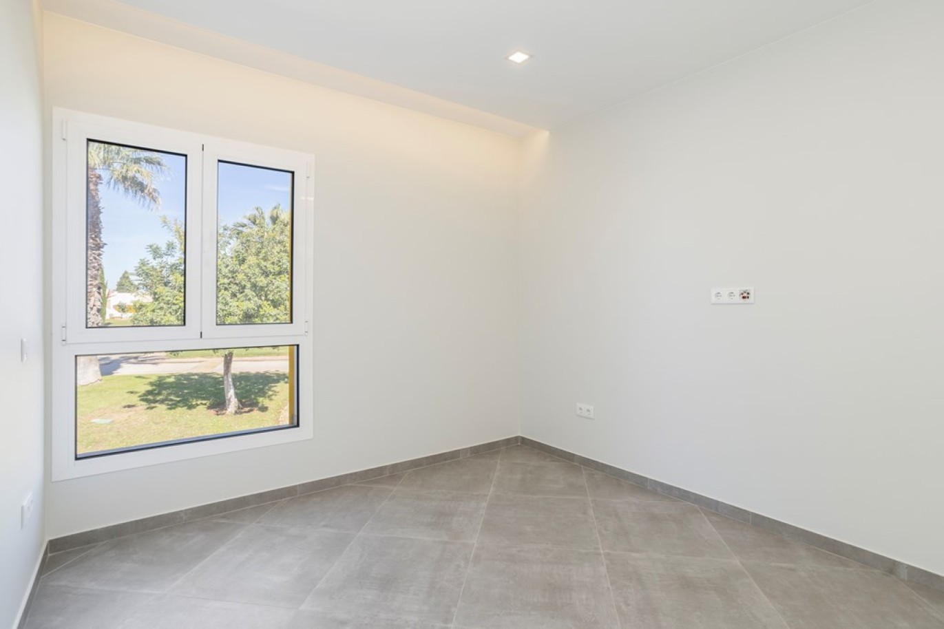 3-bedroom villa in condominium, for sale, Vilamoura, Algarve, Portugal_324870