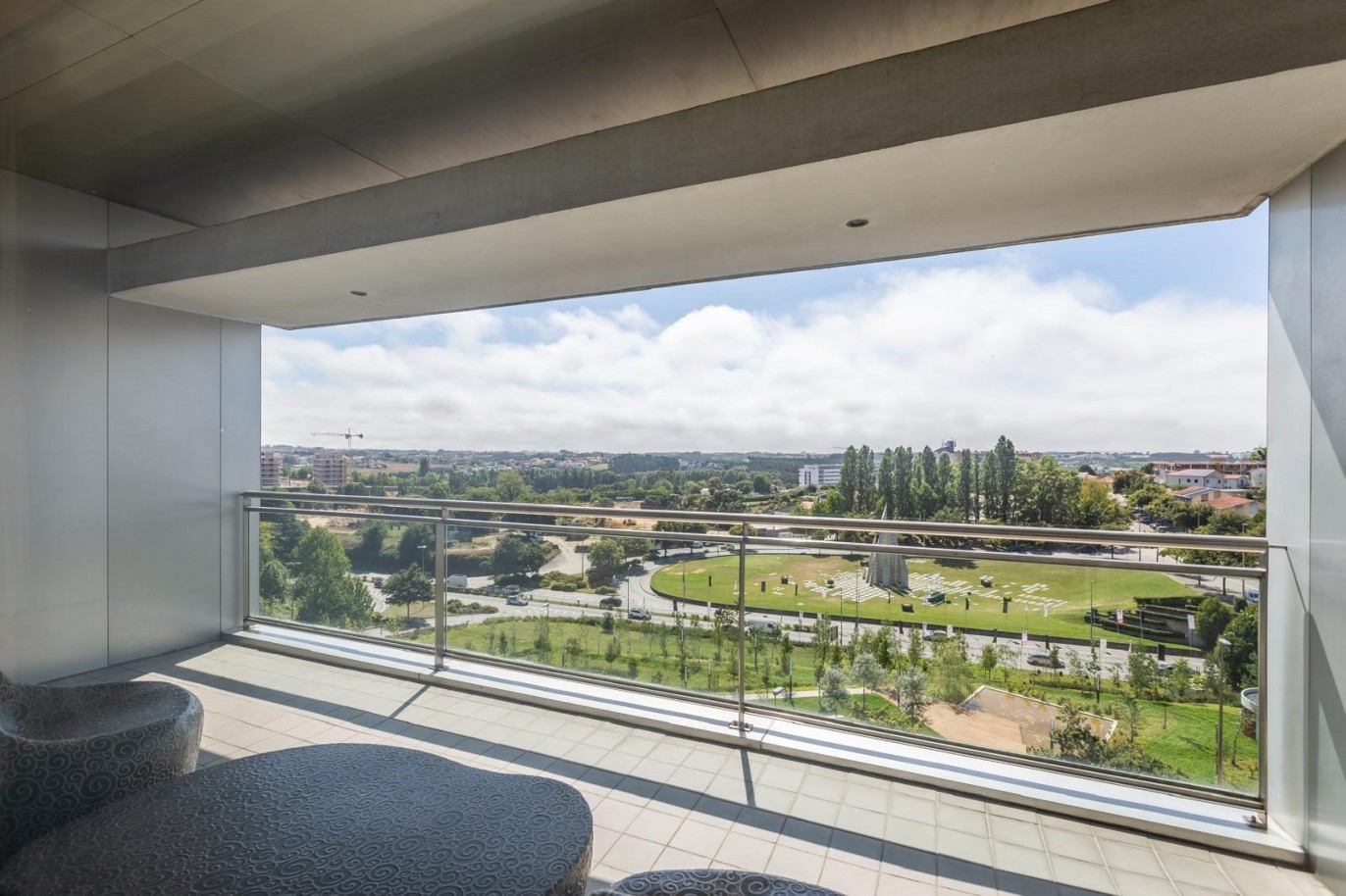 Apartamento de 4+1 quartos com varanda à venda na Maia, Portugal_325015