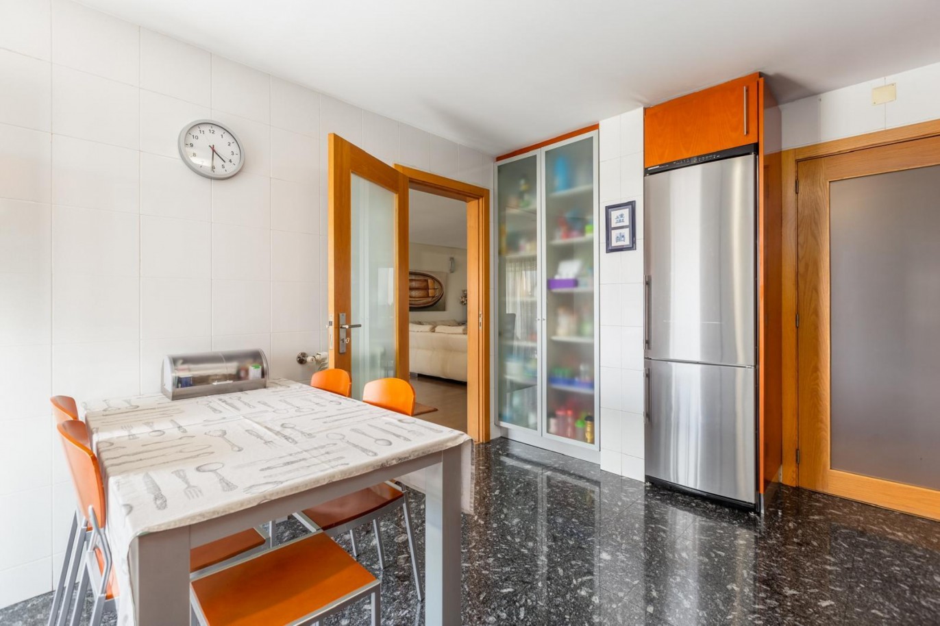 Apartamento de 4+1 quartos com varanda à venda na Maia, Portugal_325025