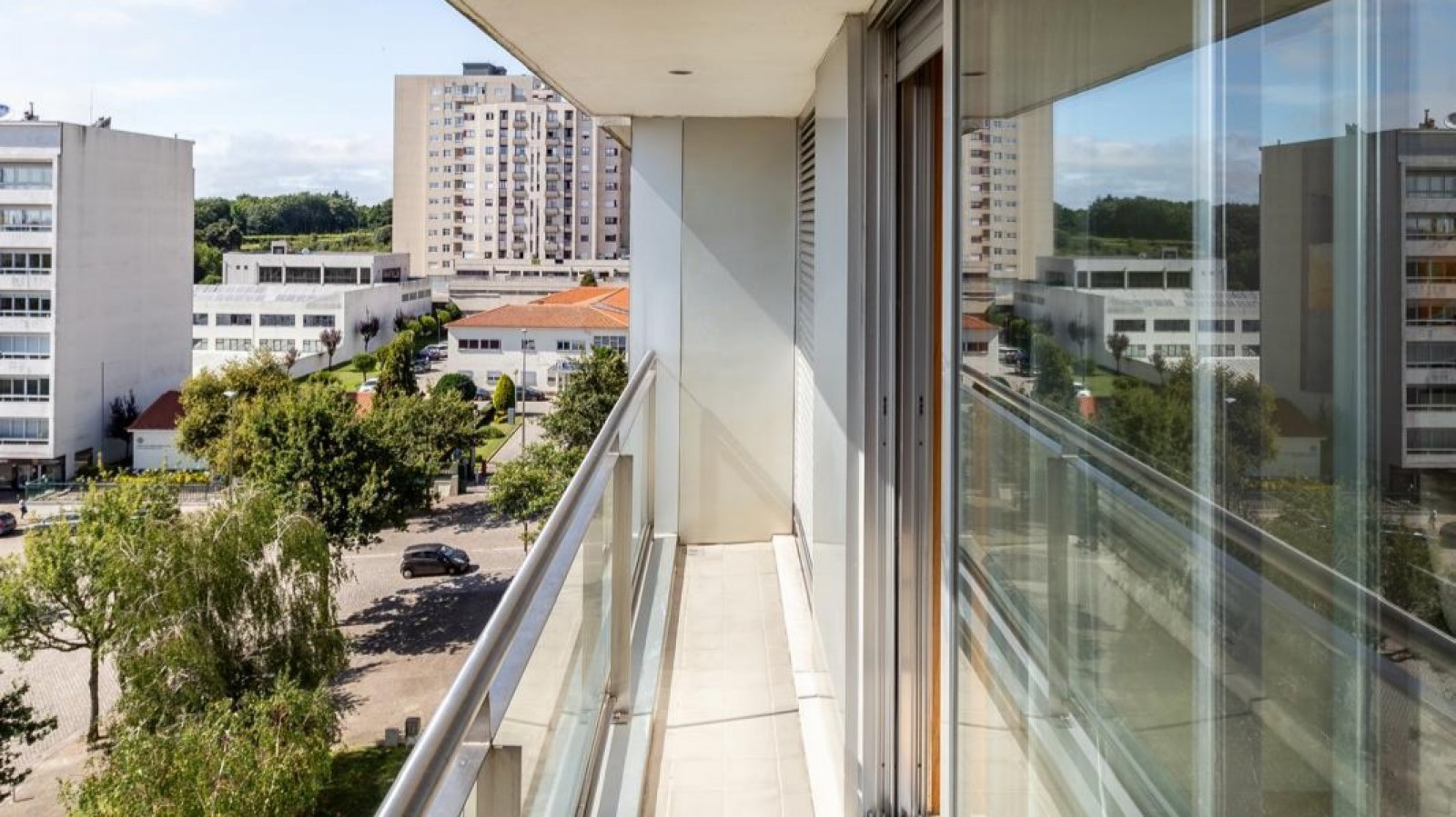 Apartamento de 4+1 quartos com varanda à venda na Maia, Portugal_325030