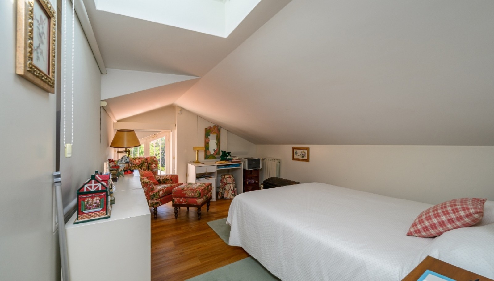 Elegant 5+2 bedroom villa next to Serralves, for sale, in Porto, Portugal_325156