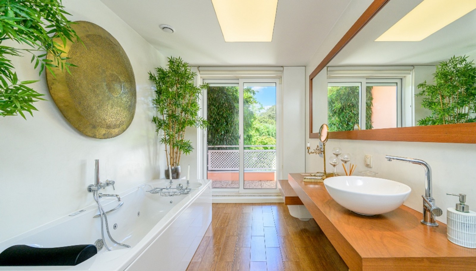Elegant 5+2 bedroom villa next to Serralves, for sale, in Porto, Portugal_325165