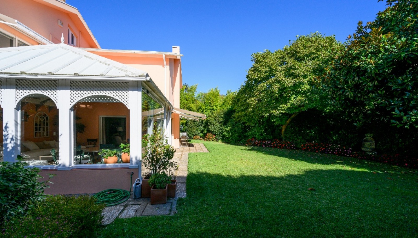 Elegant 5+2 bedroom villa next to Serralves, for sale, in Porto, Portugal_325204