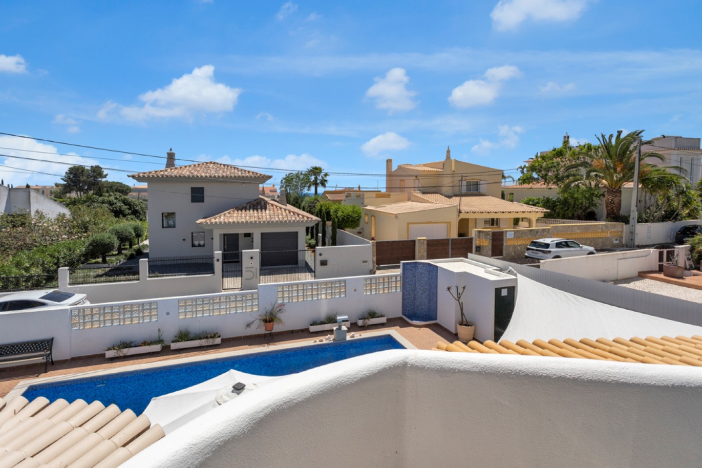 3-bedroom Villa with pool for sale in Carvoeiro, Algarve, Portugal_325221