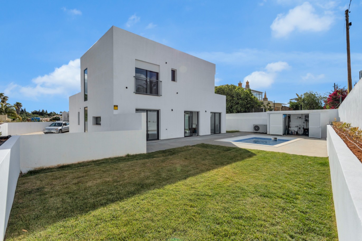 Modern 3-bedroom Villa with pool for sale in Lagos, Algarve, Portugal_325243
