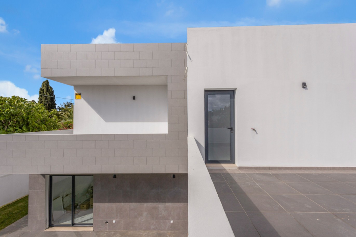 Modern 3-bedroom Villa with pool for sale in Lagos, Algarve, Portugal_325244
