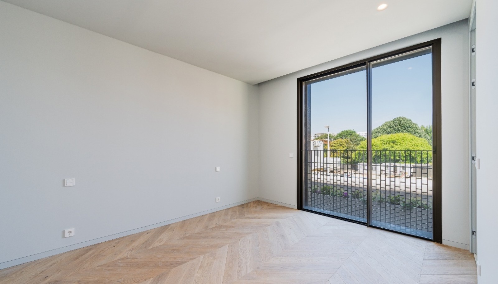 Casal de Passos: 3-bedroom flat with balcony, for sale, Porto, Portugal_325531