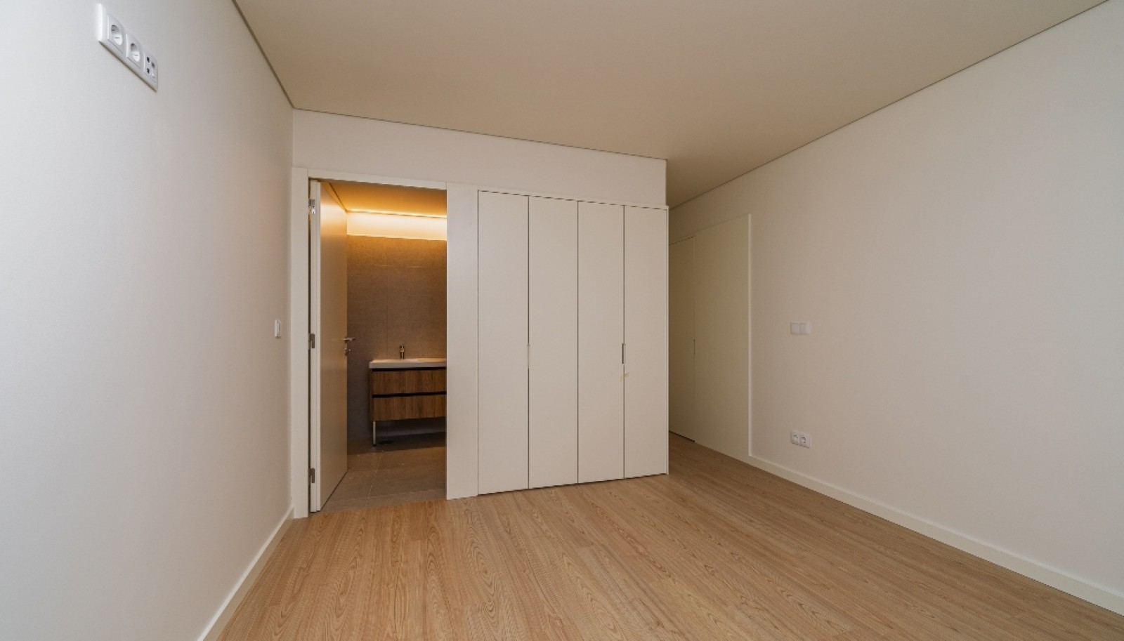 Apartamento novo com jardim, para venda, no Centro do Porto_325721
