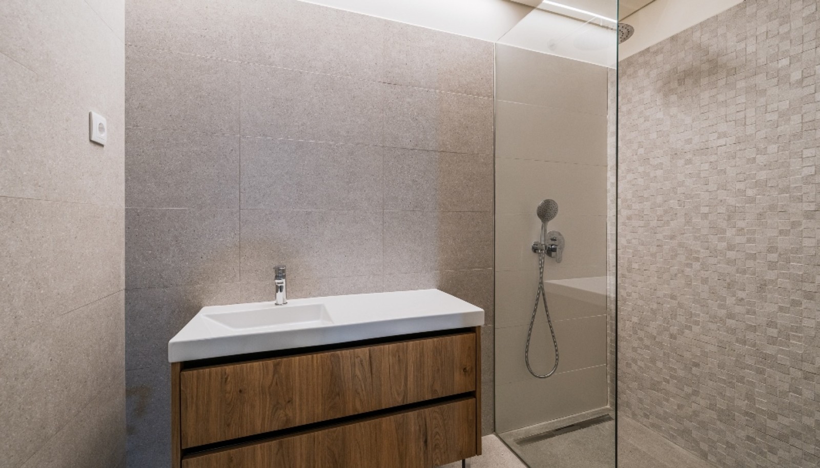 Apartamento novo com jardim, para venda, no Centro do Porto_325724