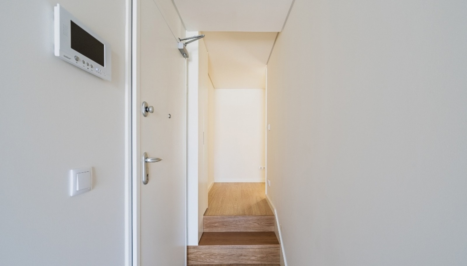 New apartment with balcony, for sale, in the Centre of Porto, Portugal_325761