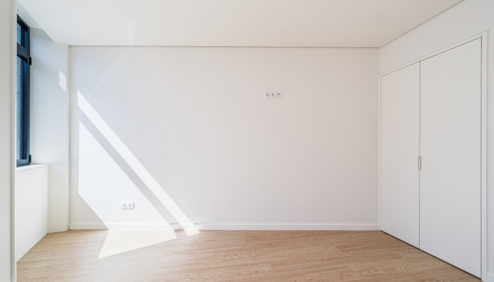 New apartment with balcony, for sale, in the Centre of Porto, Portugal_325766