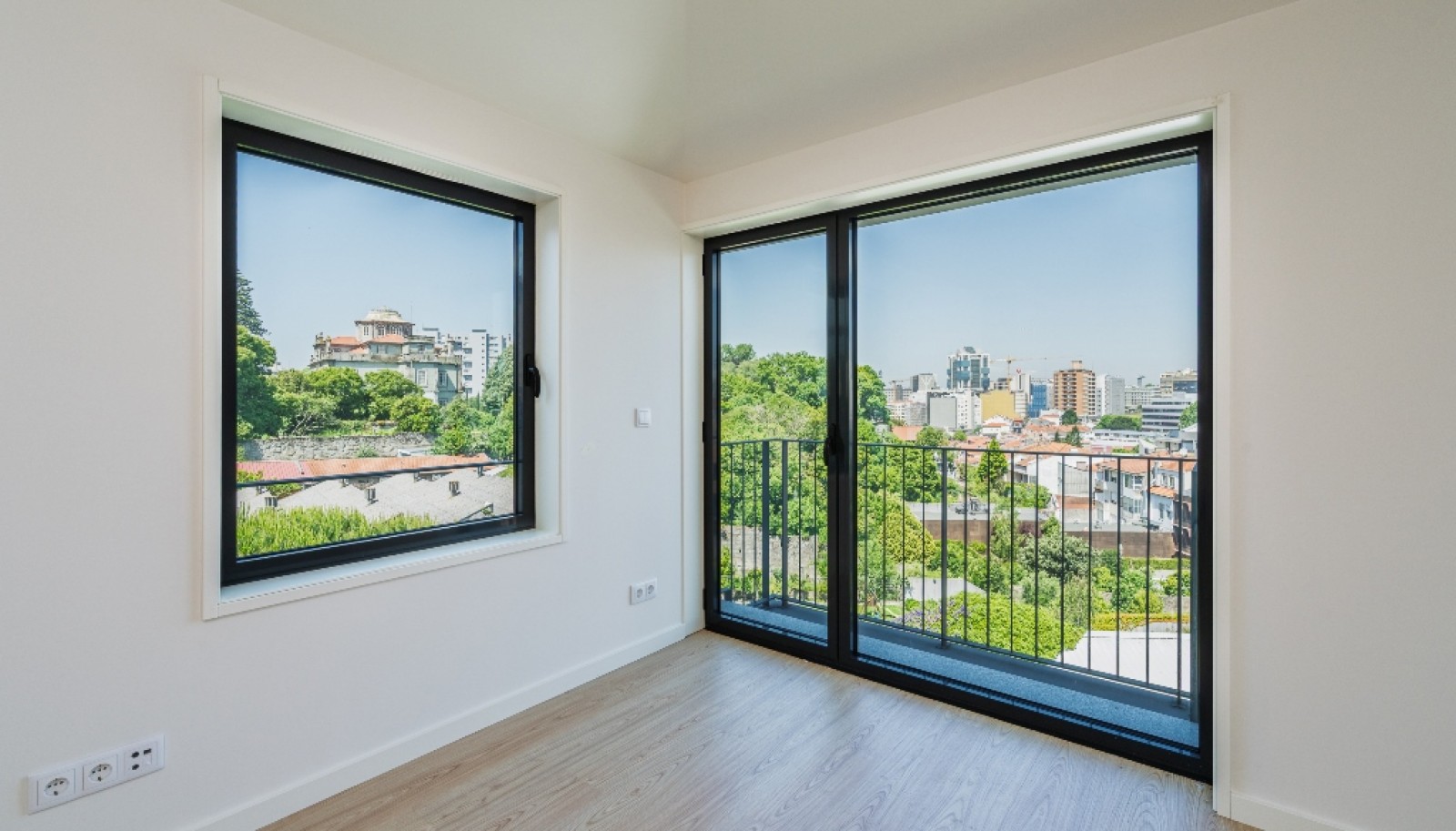 Apartamento novo com terraço, para venda, no Centro do Porto_325808