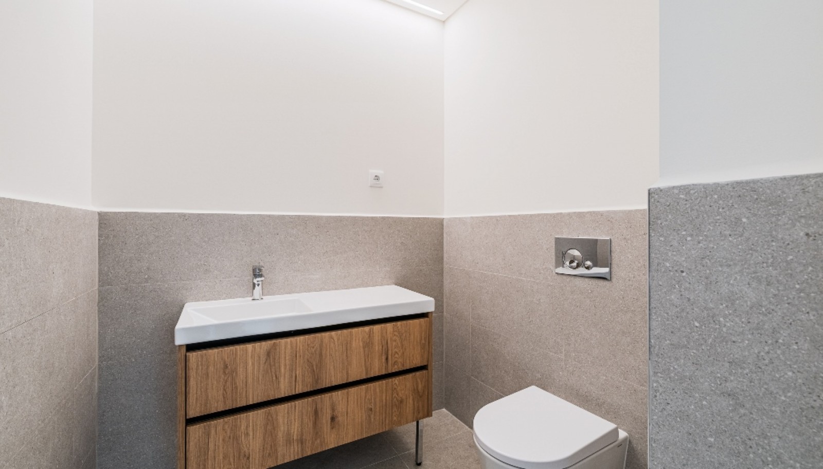 Apartamento novo com terraço, para venda, no Centro do Porto_325810
