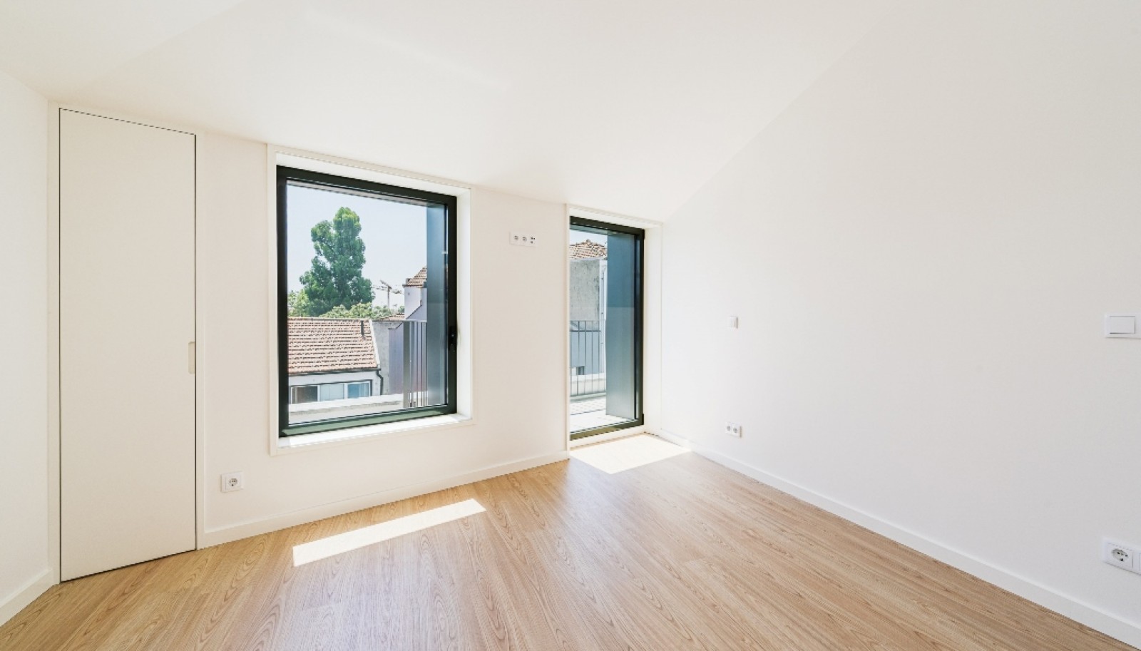 Apartamento novo com terraço, para venda, no Centro do Porto_325811