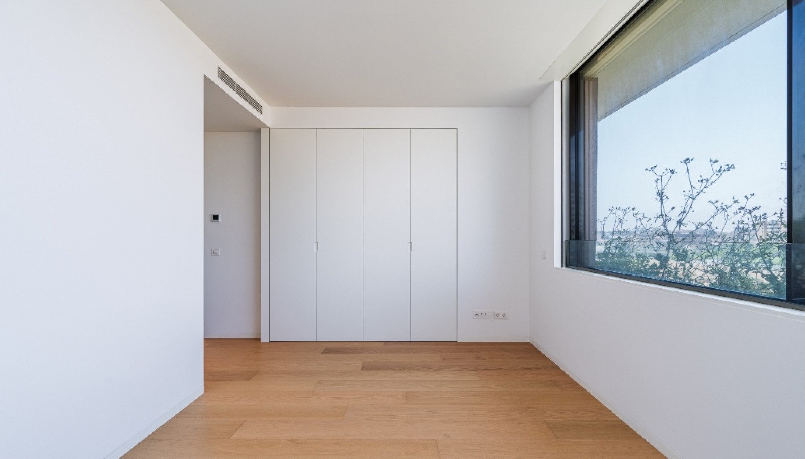New 3 bedroom with balcony apartment in gated community, Gaia, Portugal_326006