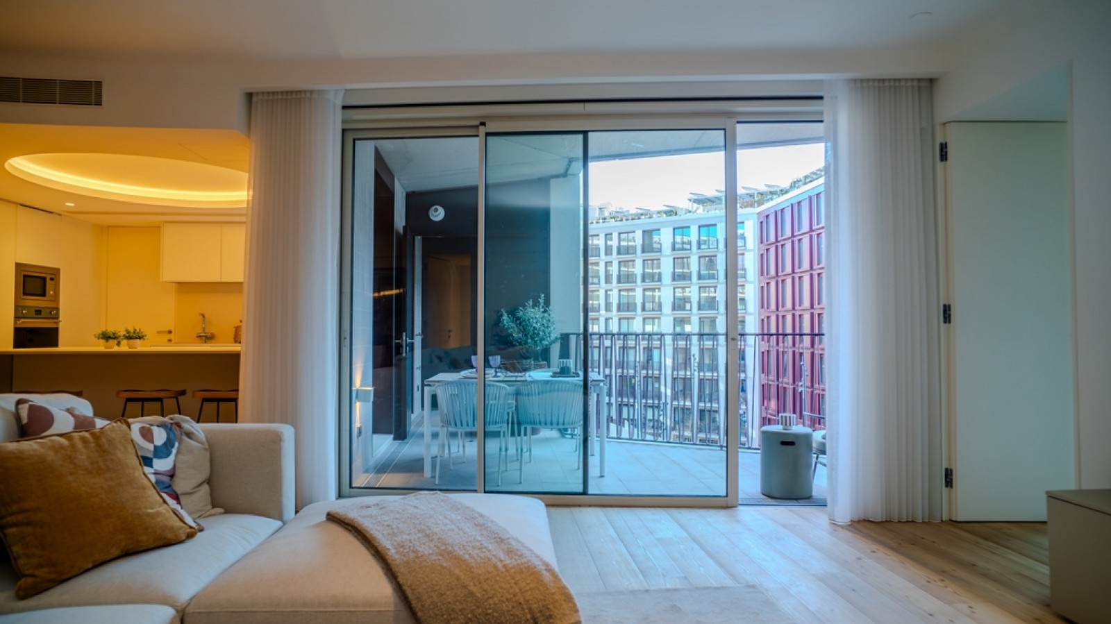 New Penthouse with pool and terrace, for sale, in the center of Porto, Portugal_326181