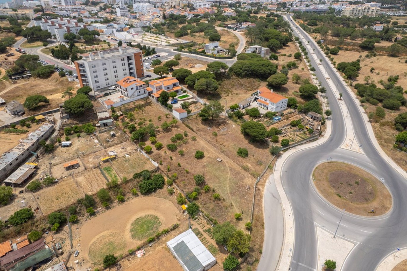 Mixed land for sale in Quarteira, Algarve, Portugal_326700